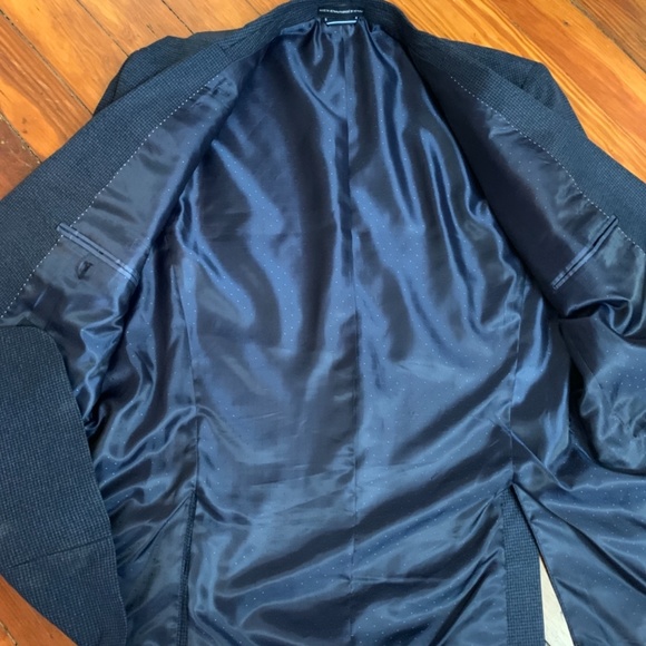 Tomny Hilfiger viscose blend blazer. Never worn. Retsil 145 - Picture 2 of 5